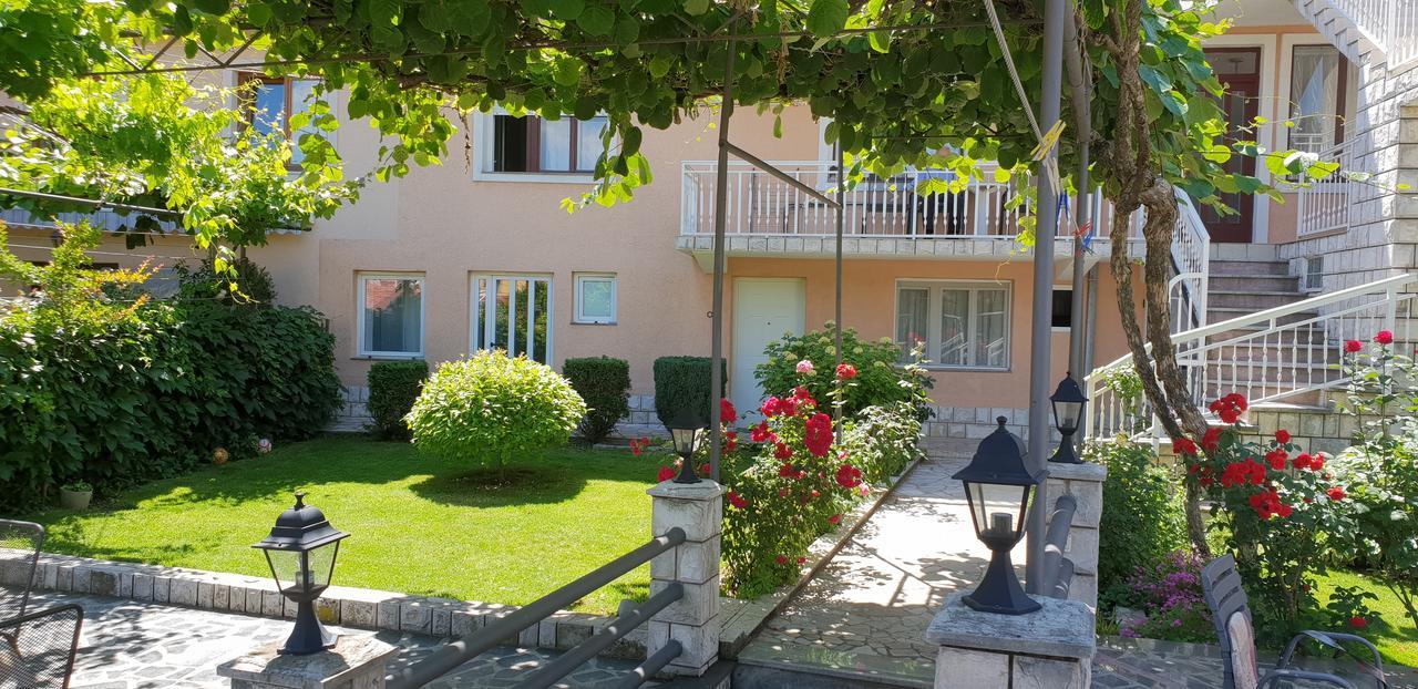 Accommodation Vesa Mostar Esterno foto