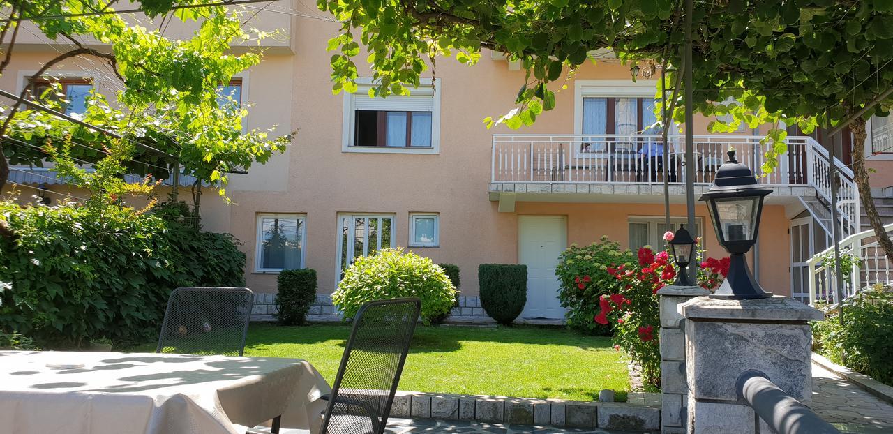 Accommodation Vesa Mostar Esterno foto