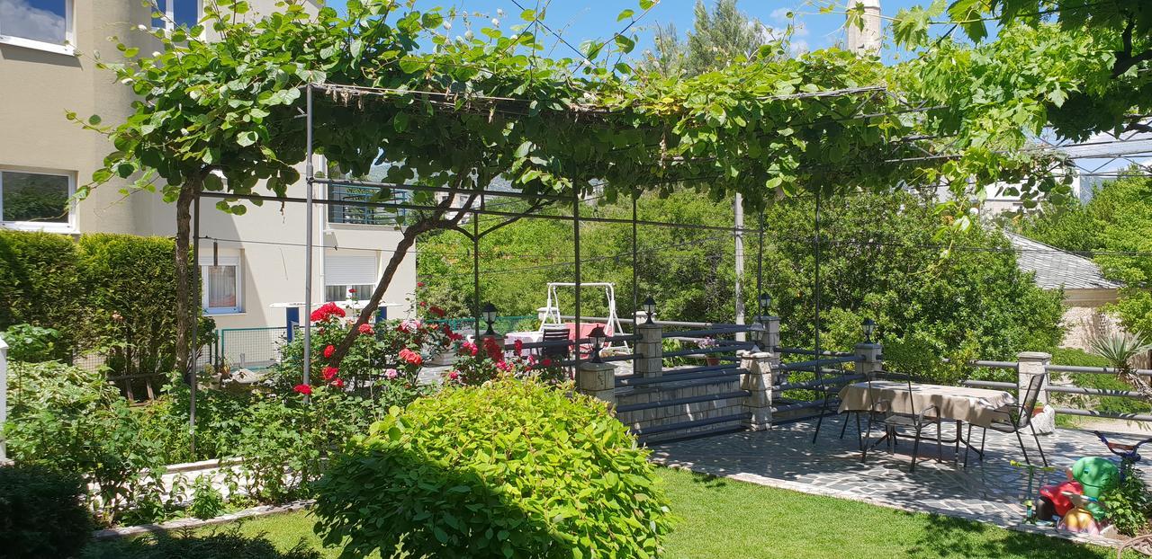 Accommodation Vesa Mostar Esterno foto